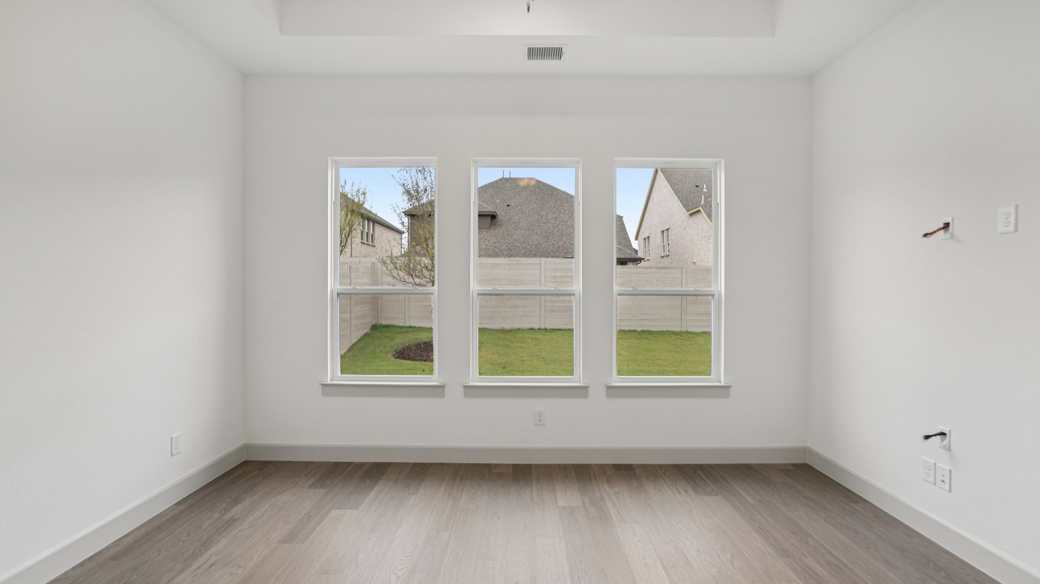 Tippett Dr-S2510-031.jpg