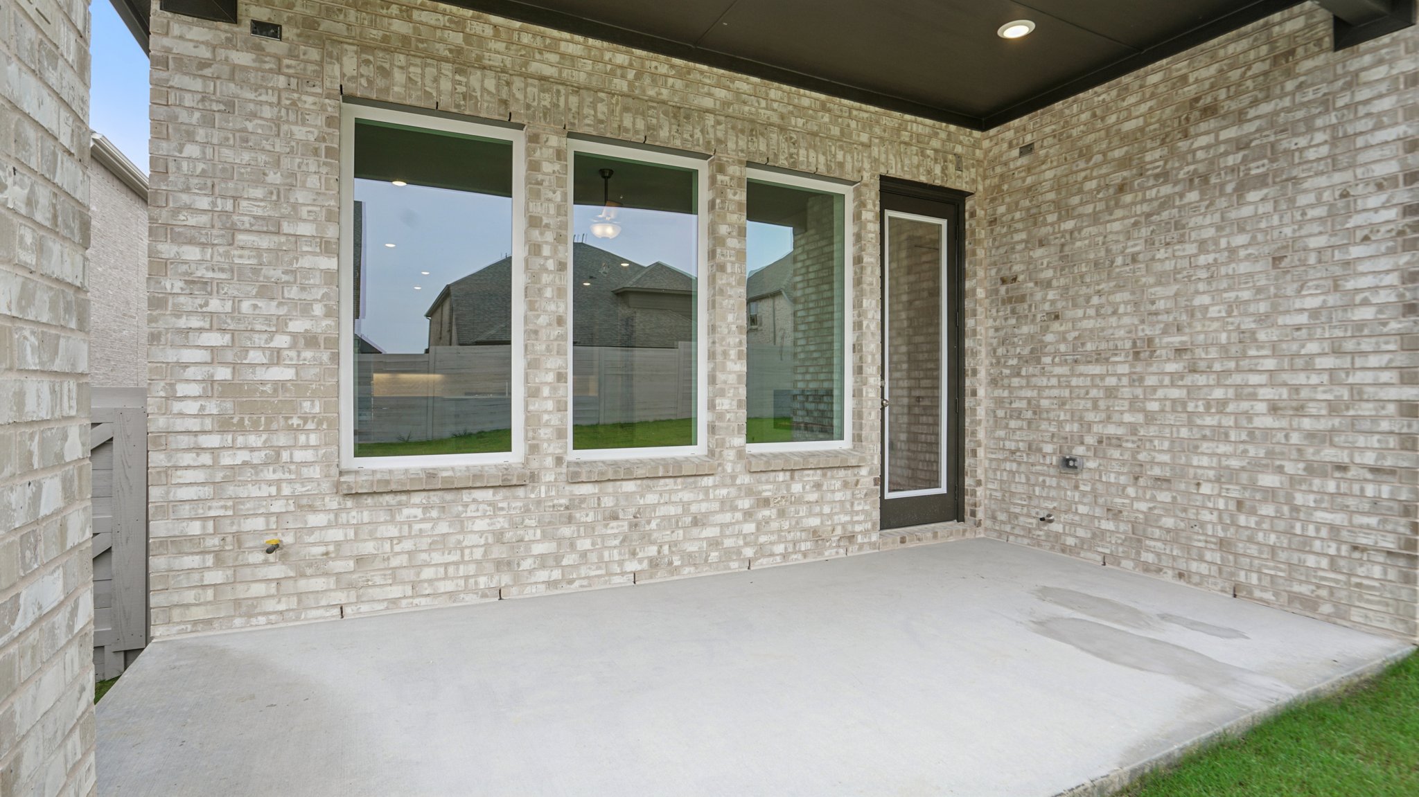 Tippett Dr-S2510-037.jpg