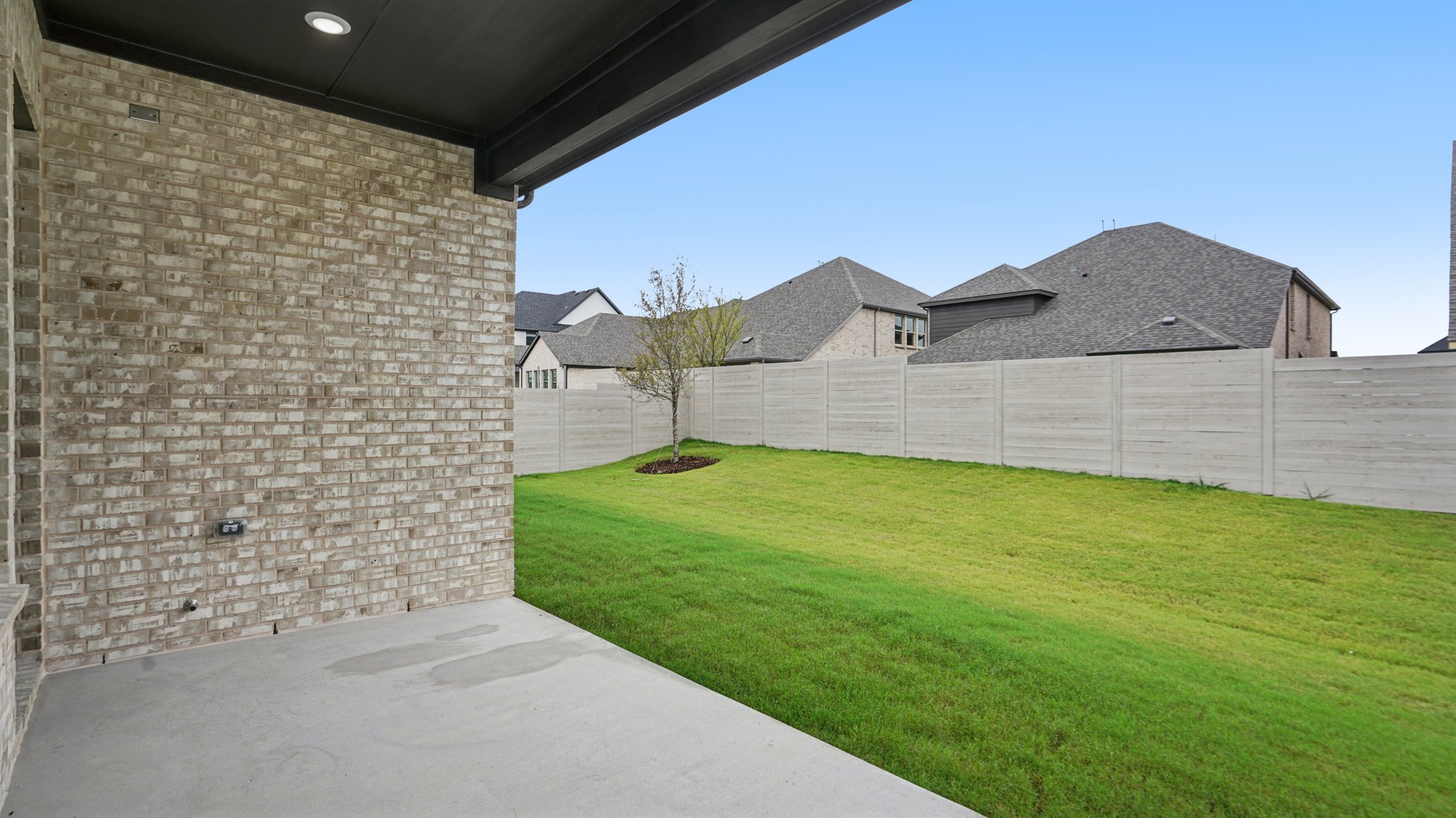 Tippett Dr-S2510-039.jpg