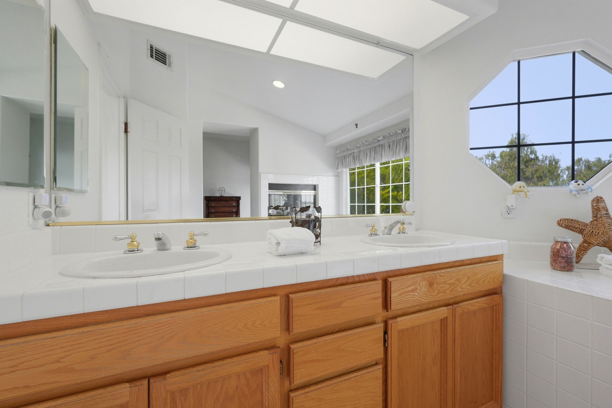 042_F8_4729 Matterhorn Ct