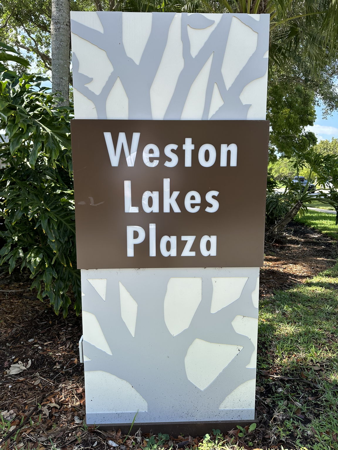 Walk to Weston Lakes Plaza