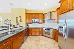 Upgraded granite kitchen with stainless steel appliances