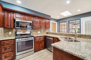 Pine Valley St-S0908-015.jpg
