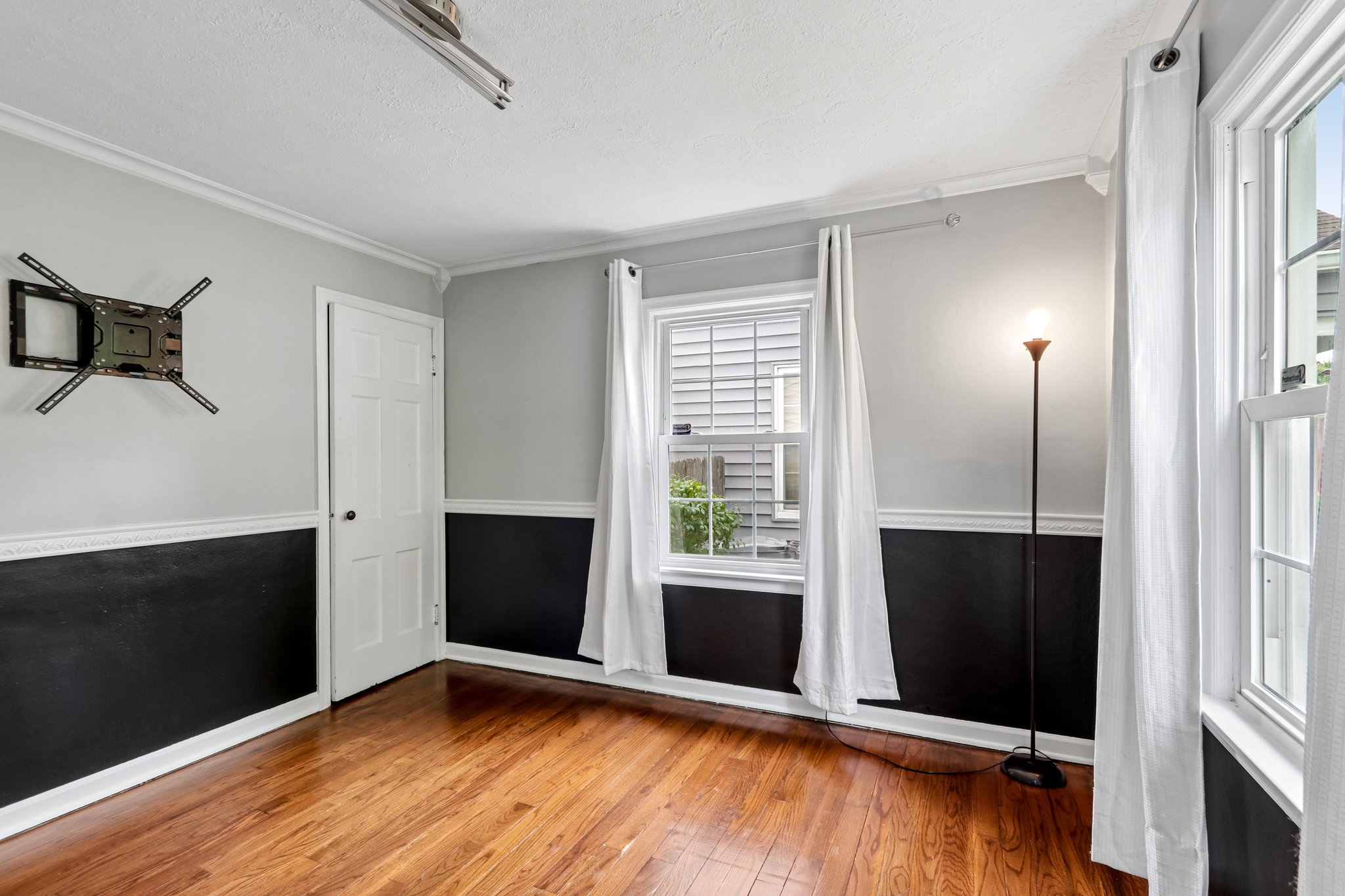 Stratford Ave-S2606-009.jpg