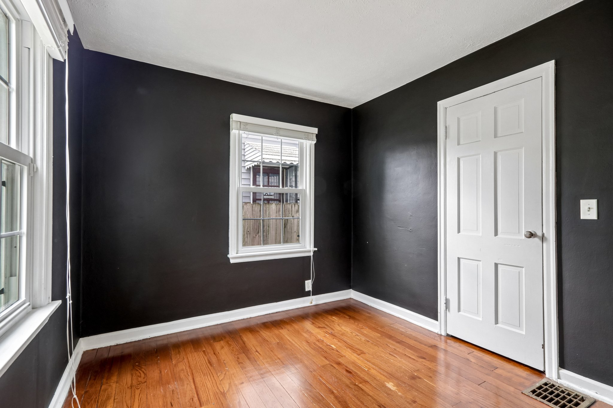 Stratford Ave-S2606-013.jpg