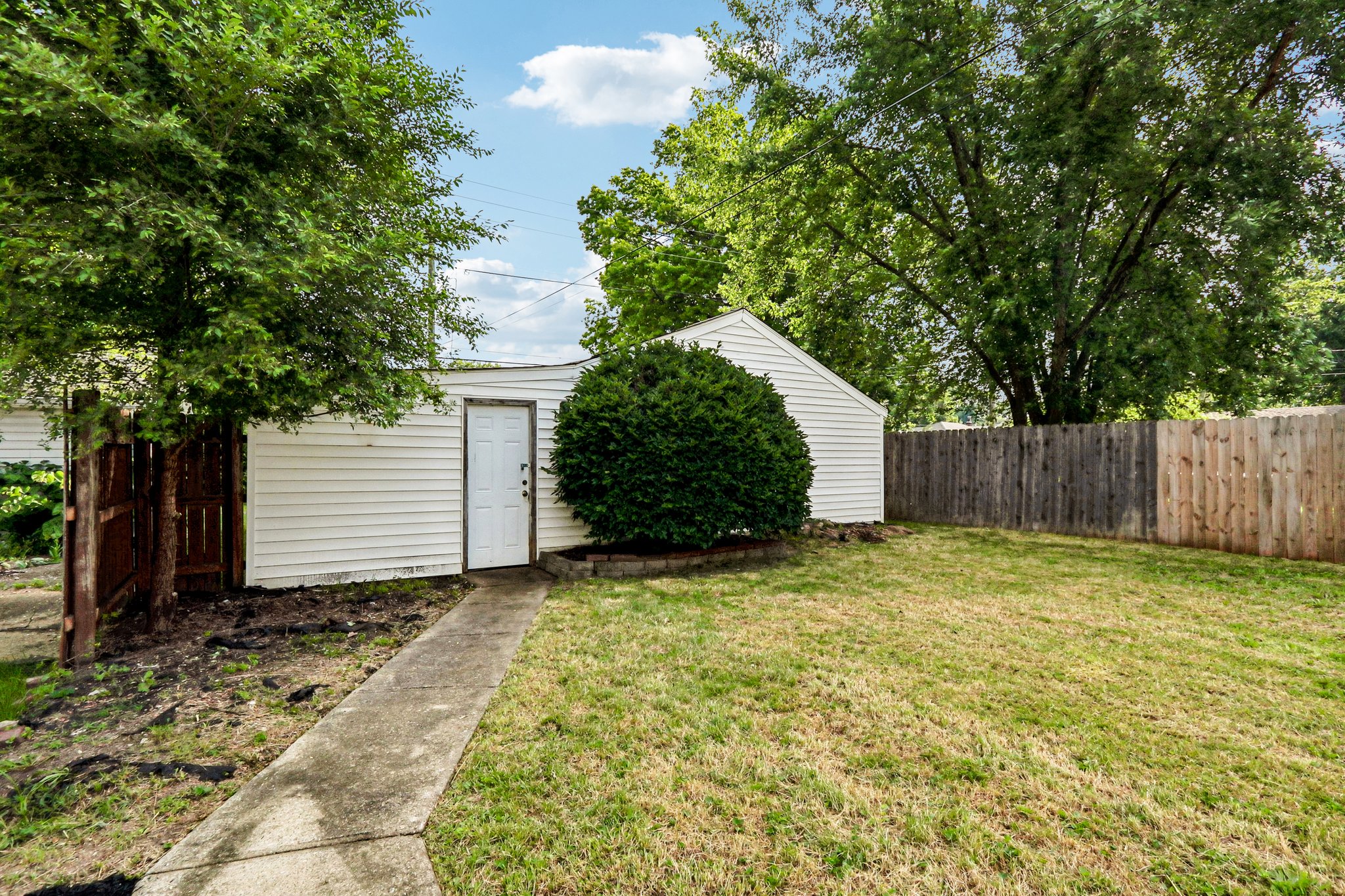 Stratford Ave-S2606-031.jpg