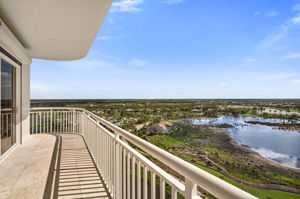 Guest Bedrooms balcony views of lake and golf course