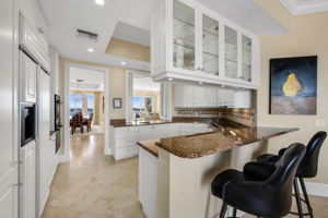 Breakfast Bar - Kitchen
