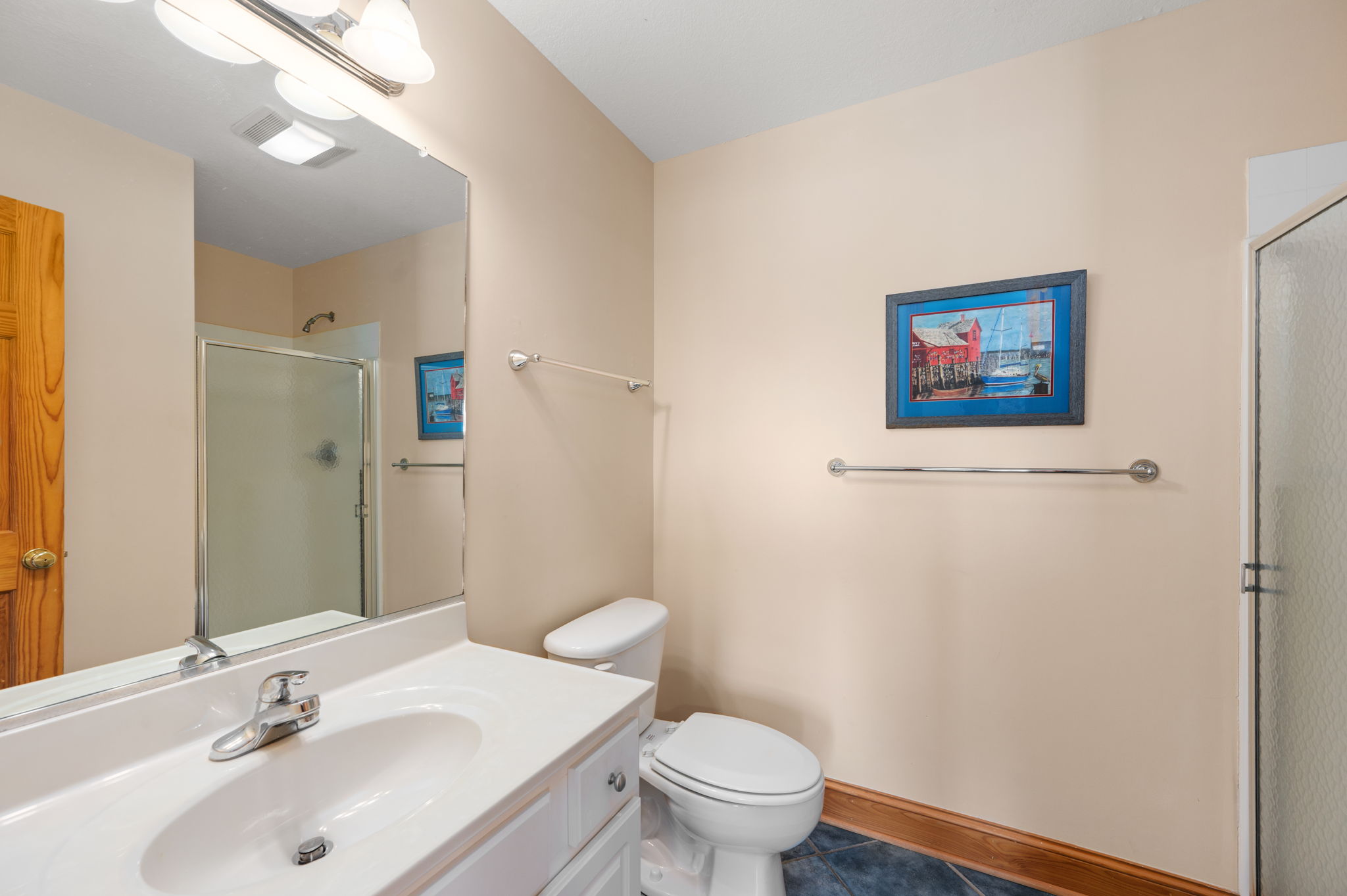4731-S-Croatan-Hwy-ML-BR5-Private-Bath