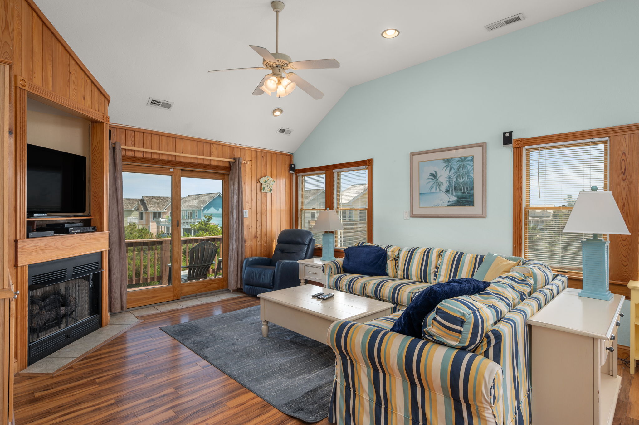 4731-S-Croatan-Hwy-TL-Living-V2