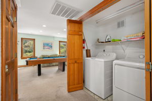 4731-S-Croatan-Hwy-BL-Laundry
