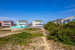 4731-S-Croatan-Hwy-Walkway-to-Beach