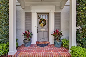 Front Entry Detail