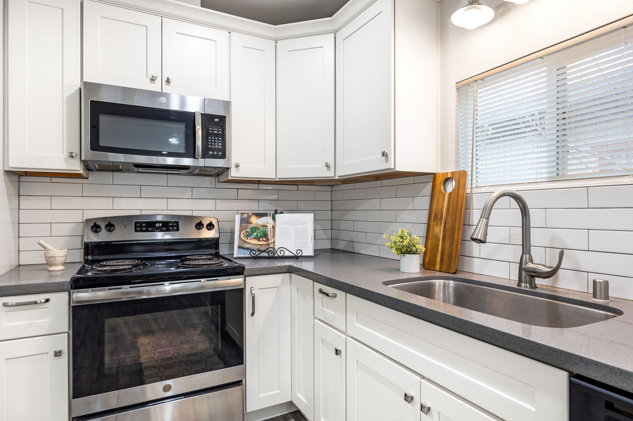 2024-02-07 - 4733 9th Ave, Sacramento, CA 95820 34