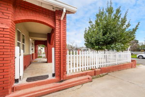 2024-02-07 - 4733 9th Ave, Sacramento, CA 95820 16