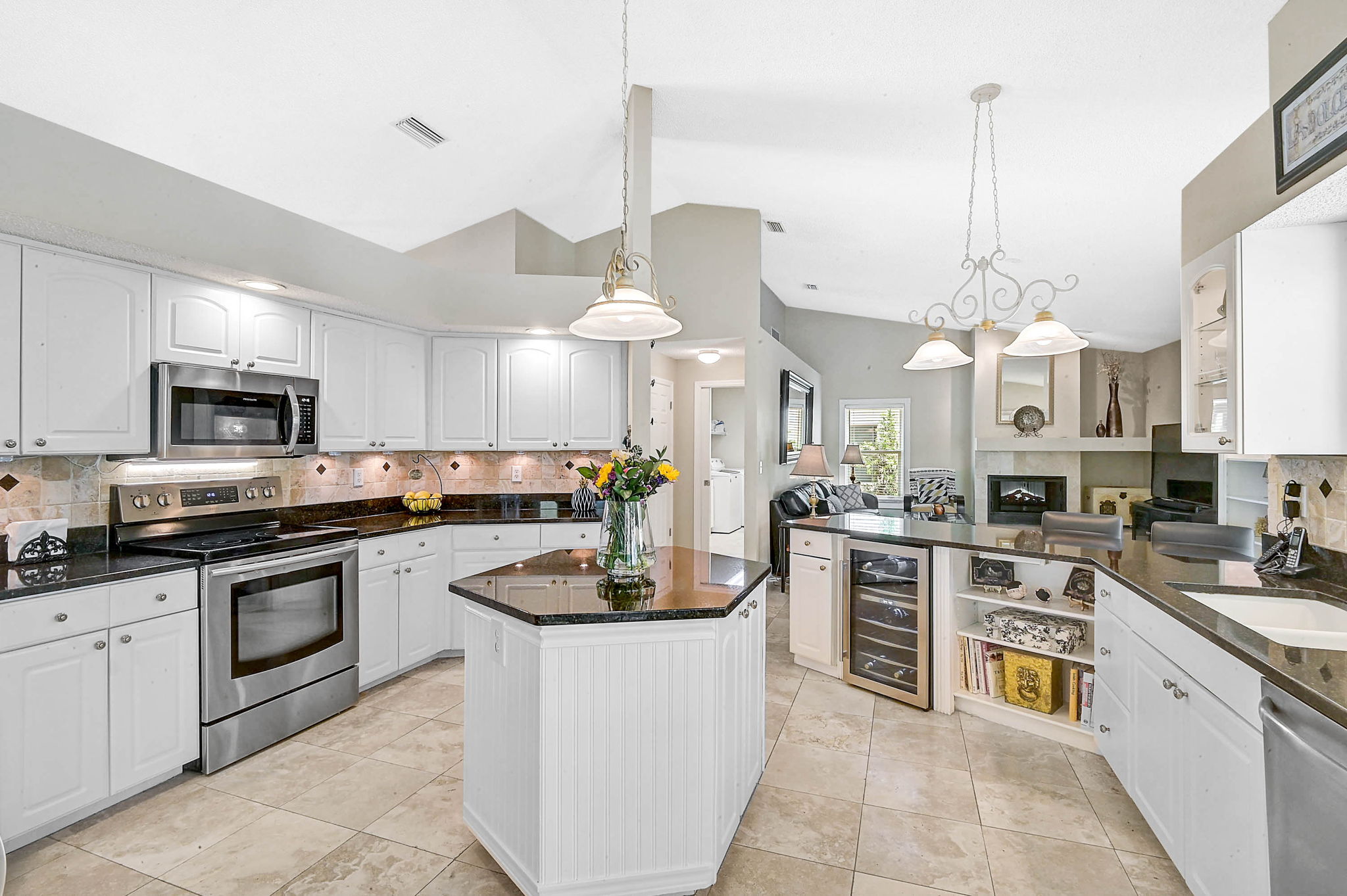 4733 Spring Meadow Ln-9