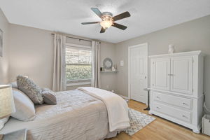 4733 Spring Meadow Ln-18