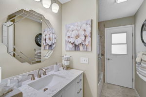 4733 Spring Meadow Ln-19