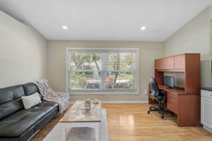4733 Spring Meadow Ln-23
