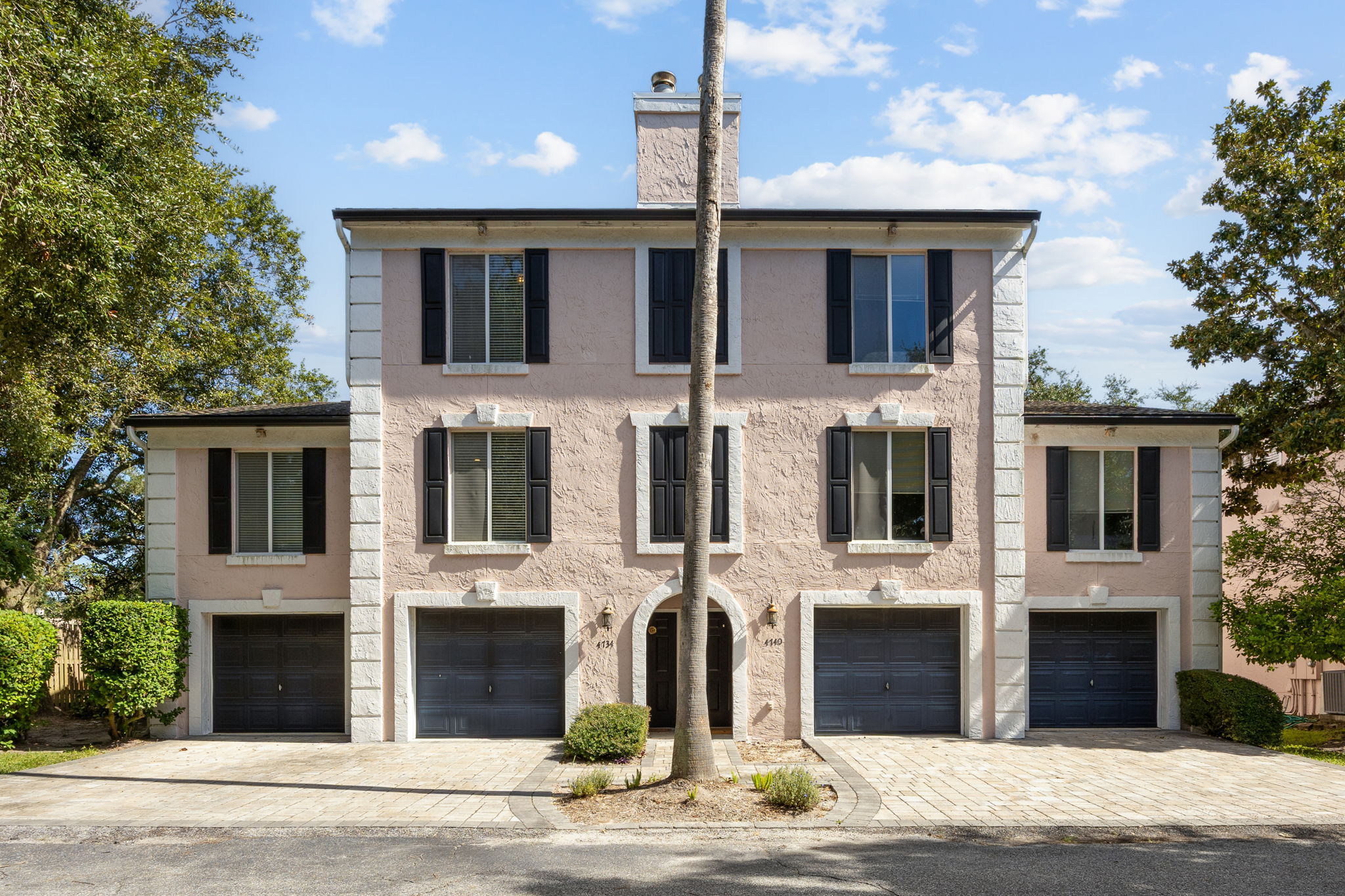 Welcome to 4734 Gulf Stream Ct