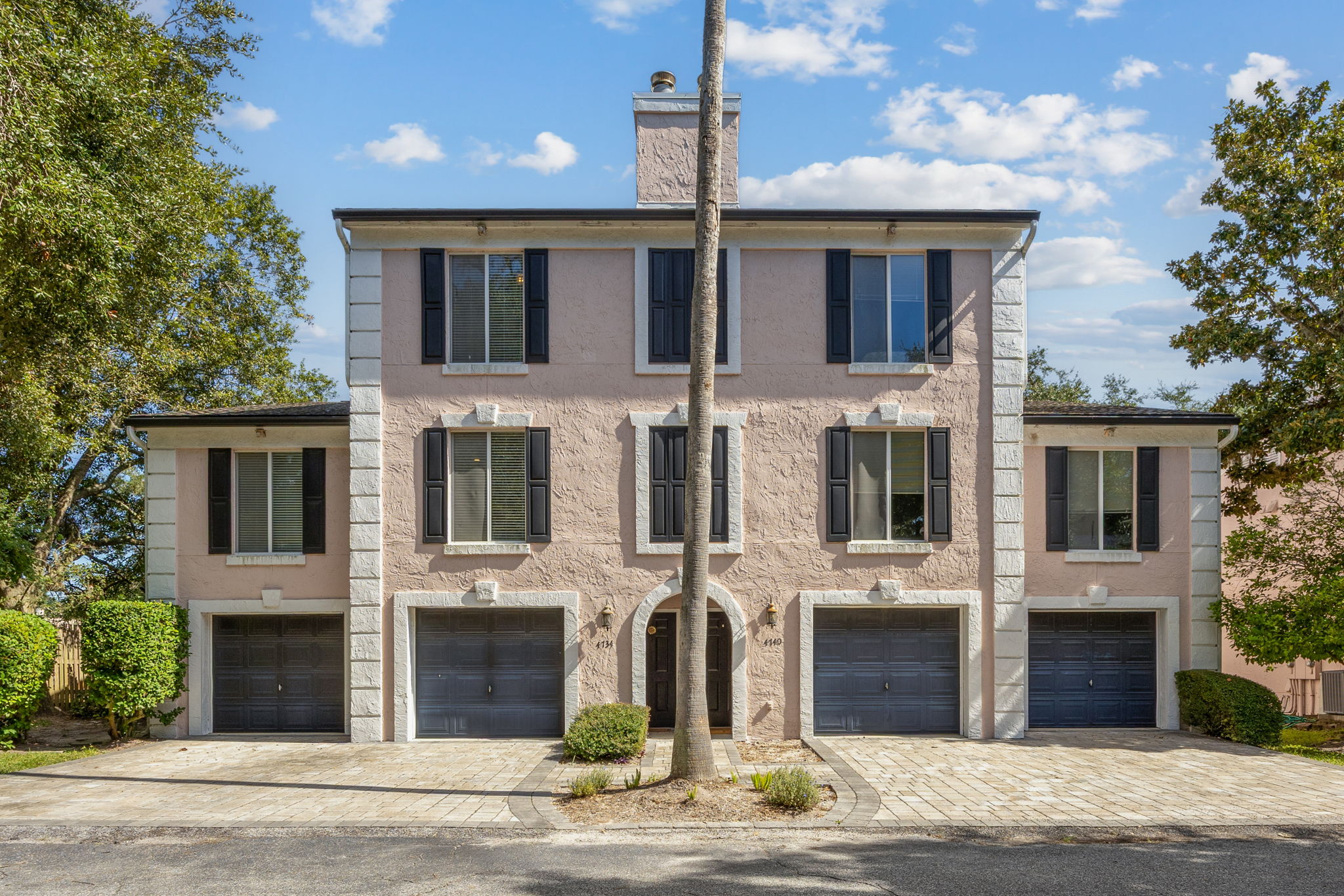 Welcome to 4734 Gulf Stream Ct