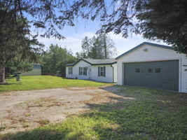  Photo 43