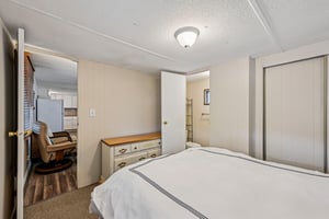 NE Blue Heron Ln-S0904-017.jpg
