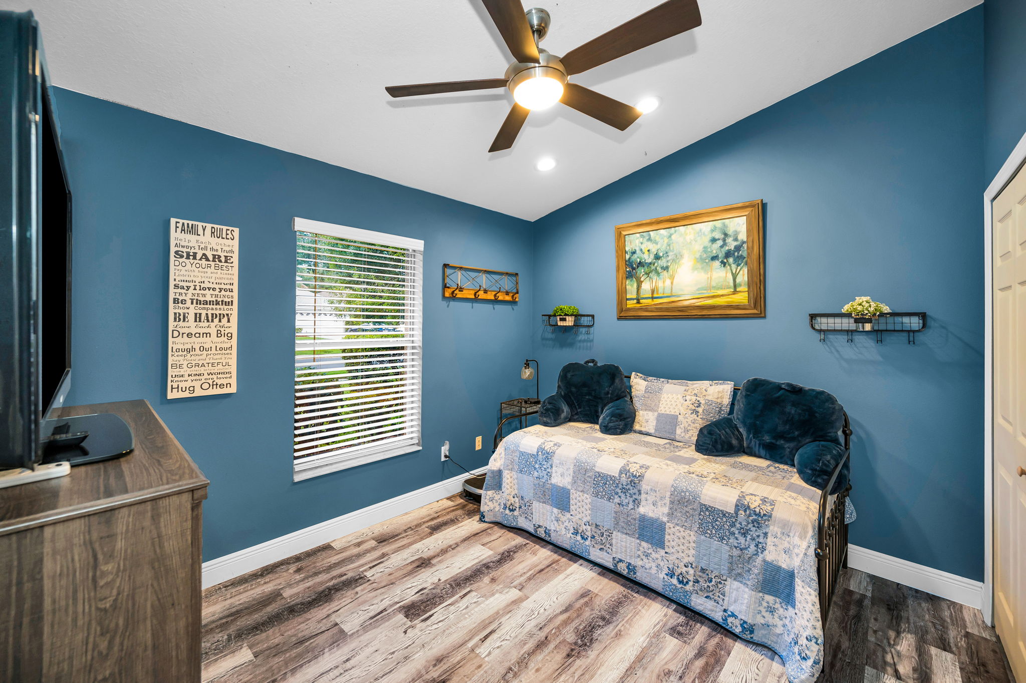 Bedroom2
