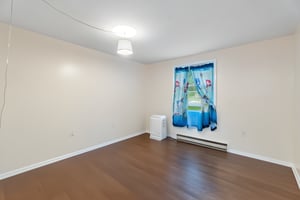 AHM08011 furniture removed.jpeg