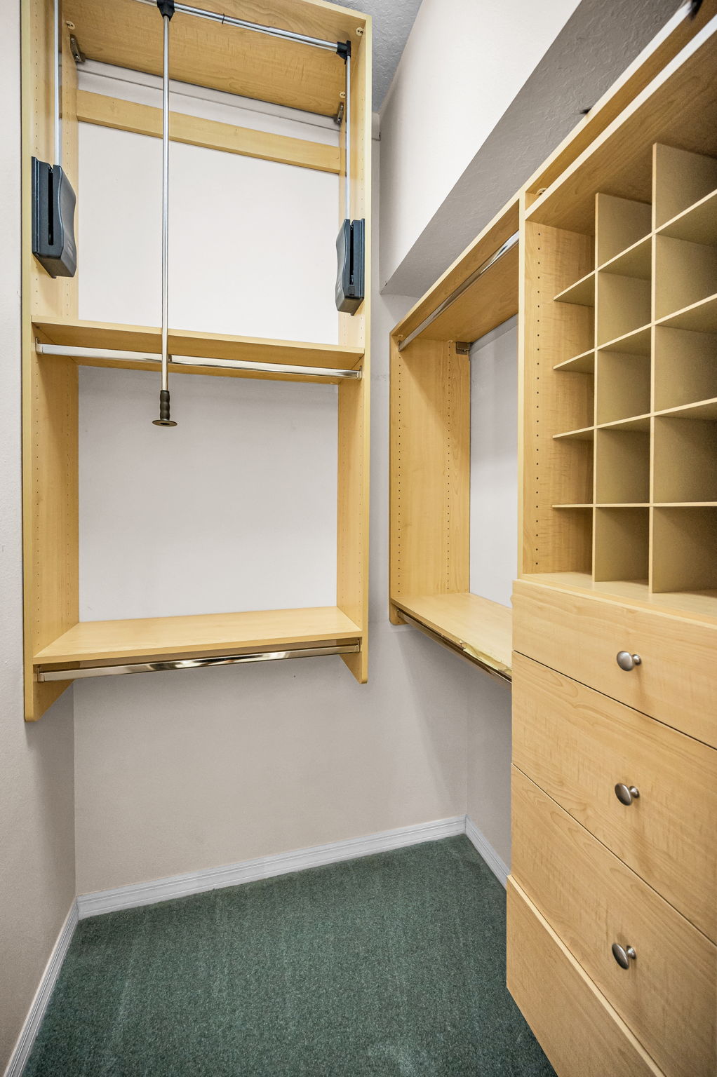 Primary Bedroom Walk-in Closet2