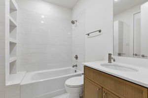  Photo 44