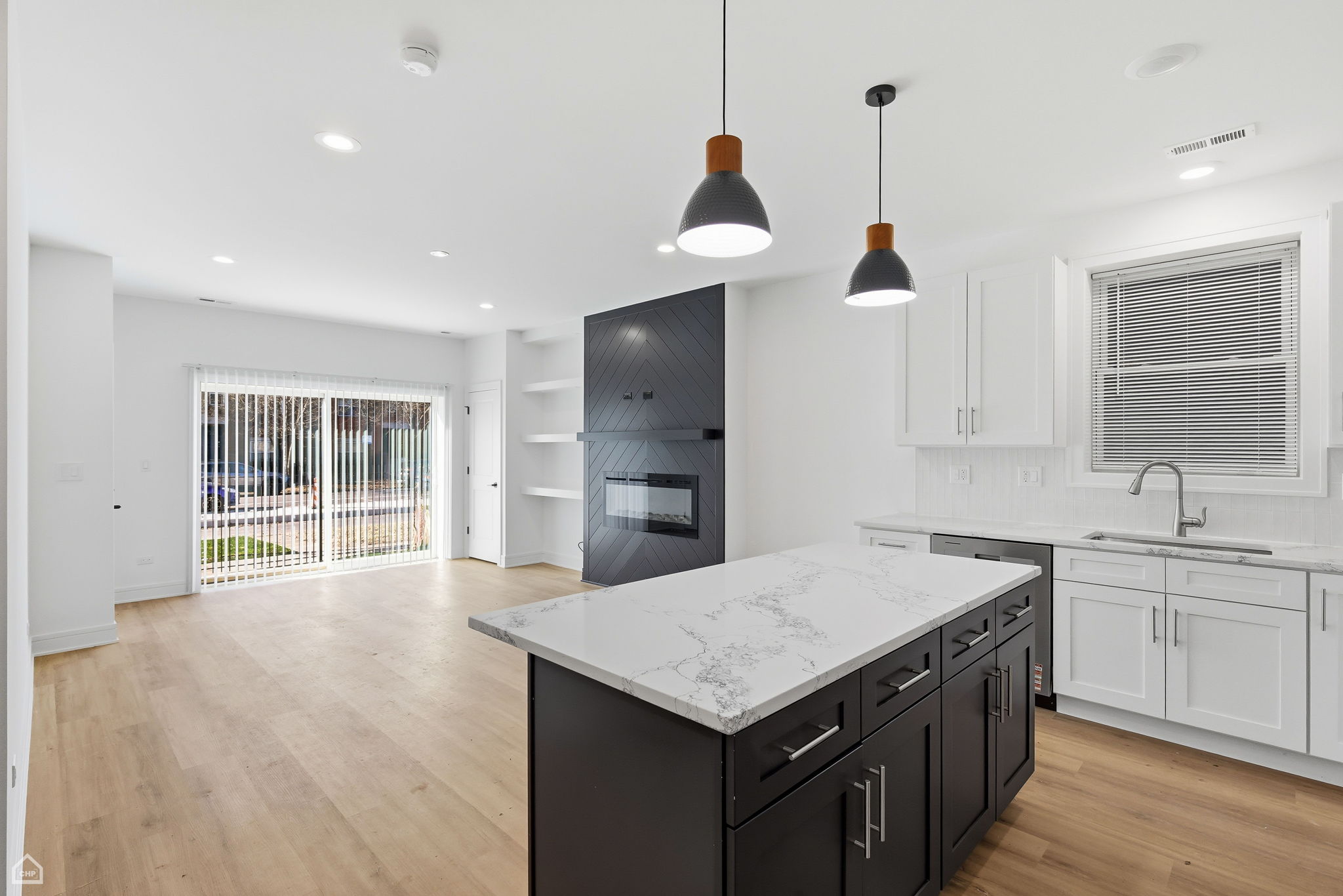 4739 S Indiana 1 - Biazar_CHP2026_014