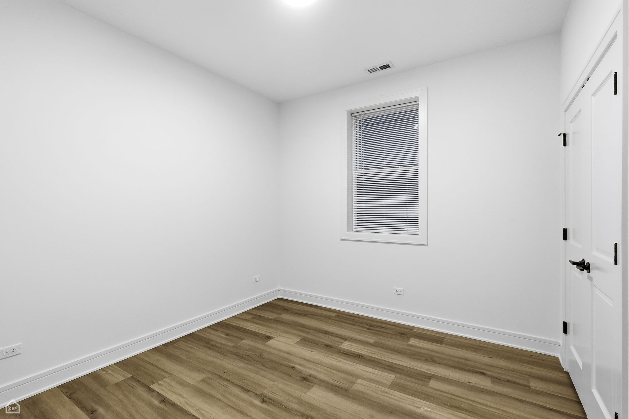 4739 S Indiana 2 - Biazar_CHP2026_003