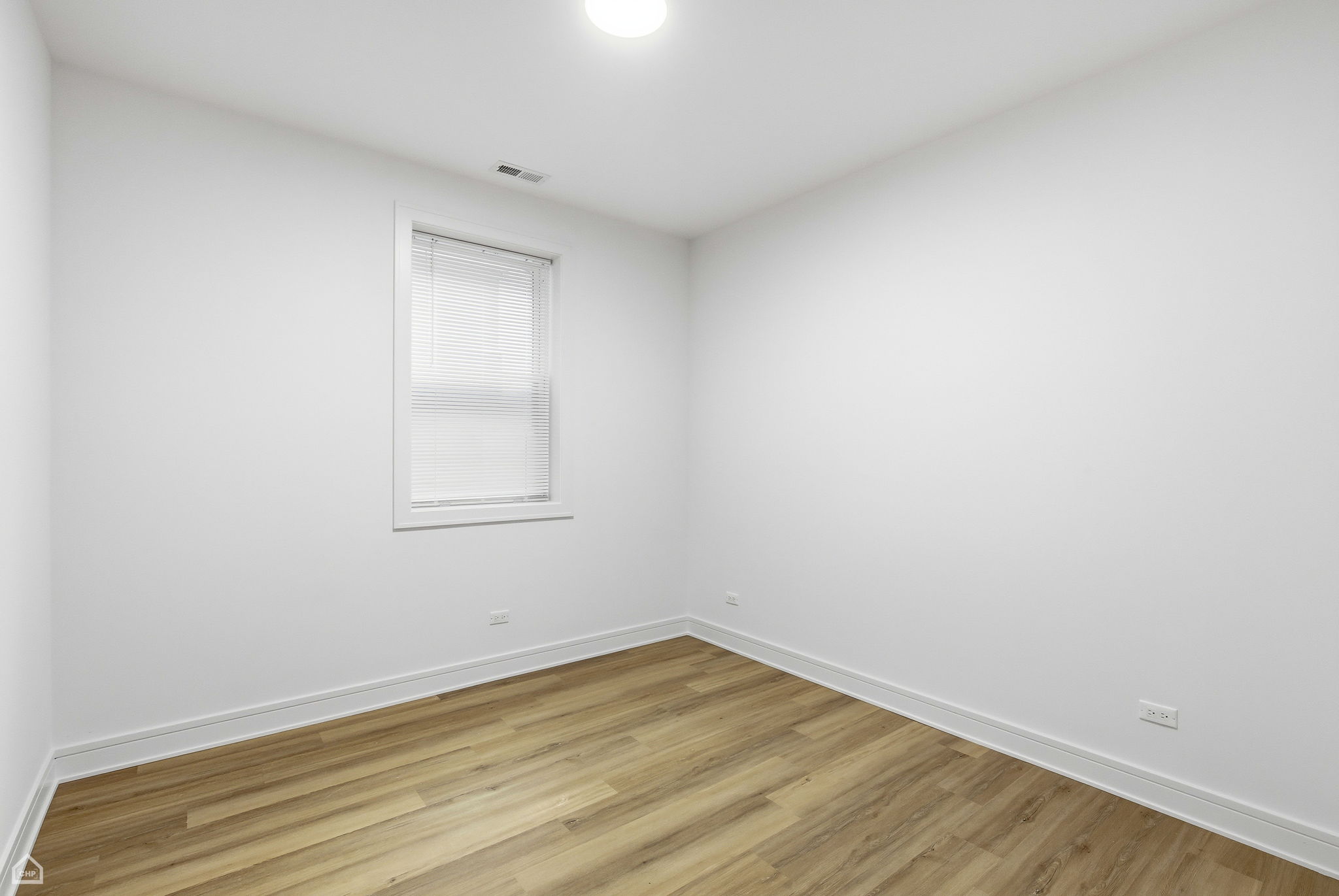 4739 S Indiana 2 - Biazar_CHP2026_004