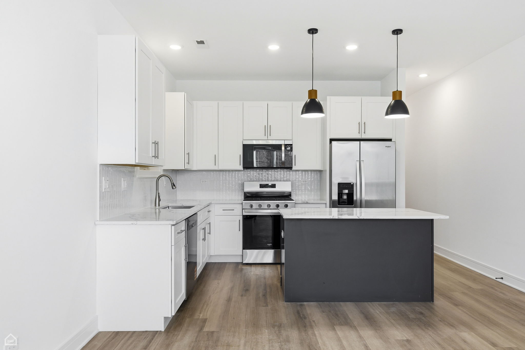 4739 S Indiana 2 - Biazar_CHP2026_011