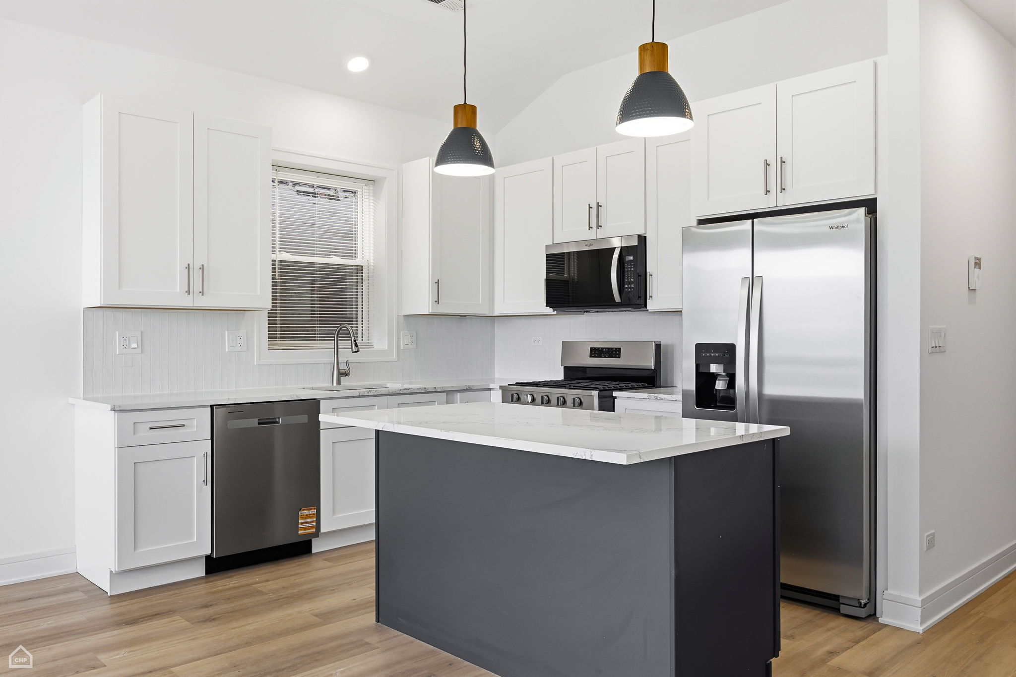 4739 S Indiana 3 - Biazar_CHP2026_003