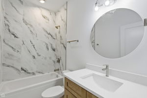 4739 S Indiana 2 - Biazar_CHP2026_005