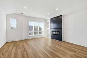 4739 S Indiana 3 - Biazar_CHP2026_004