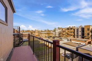 4739 S Indiana 3 - Biazar_CHP2026_013