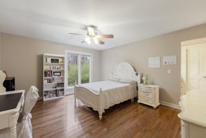  Photo 42