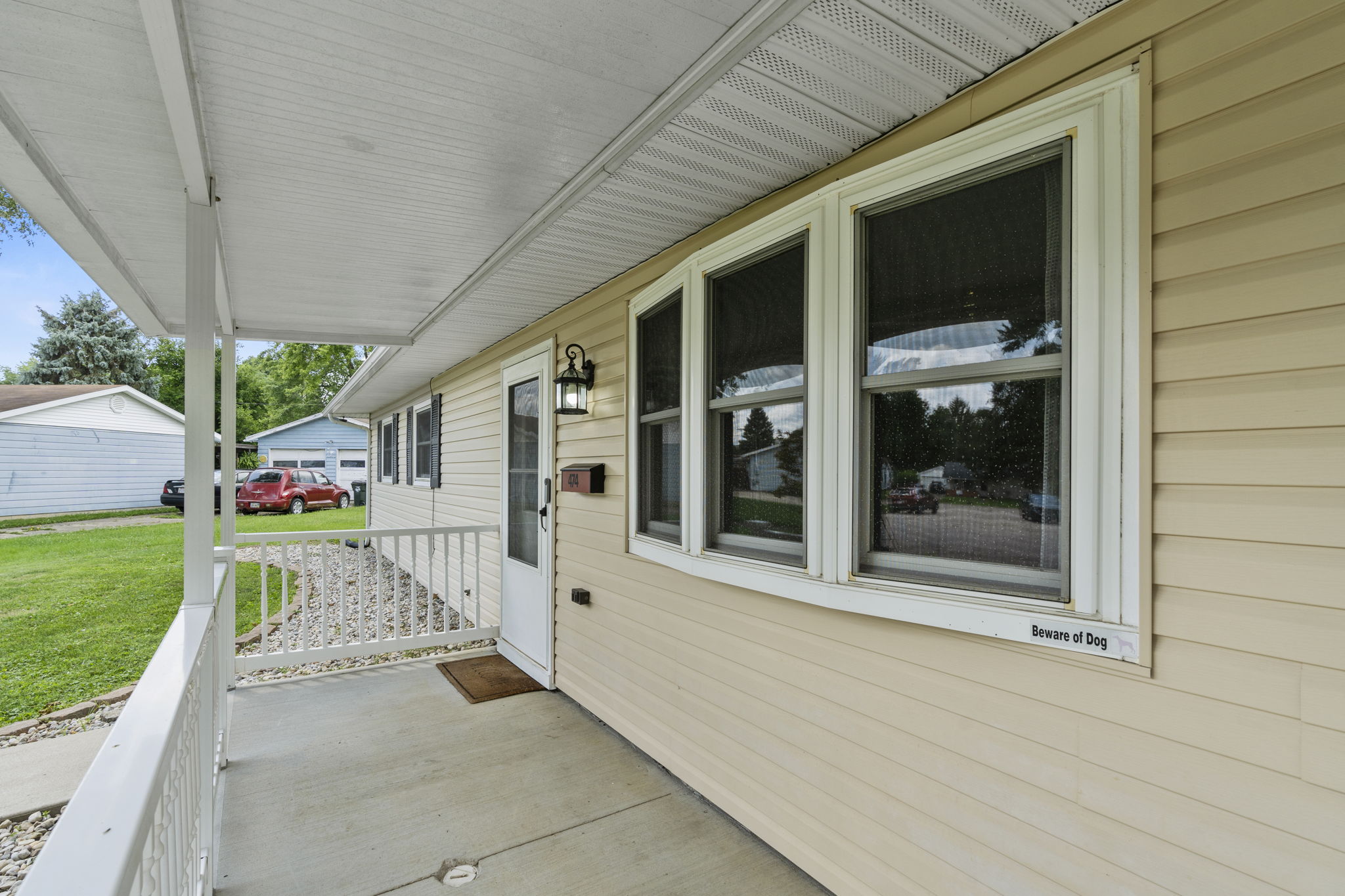  Photo 4
