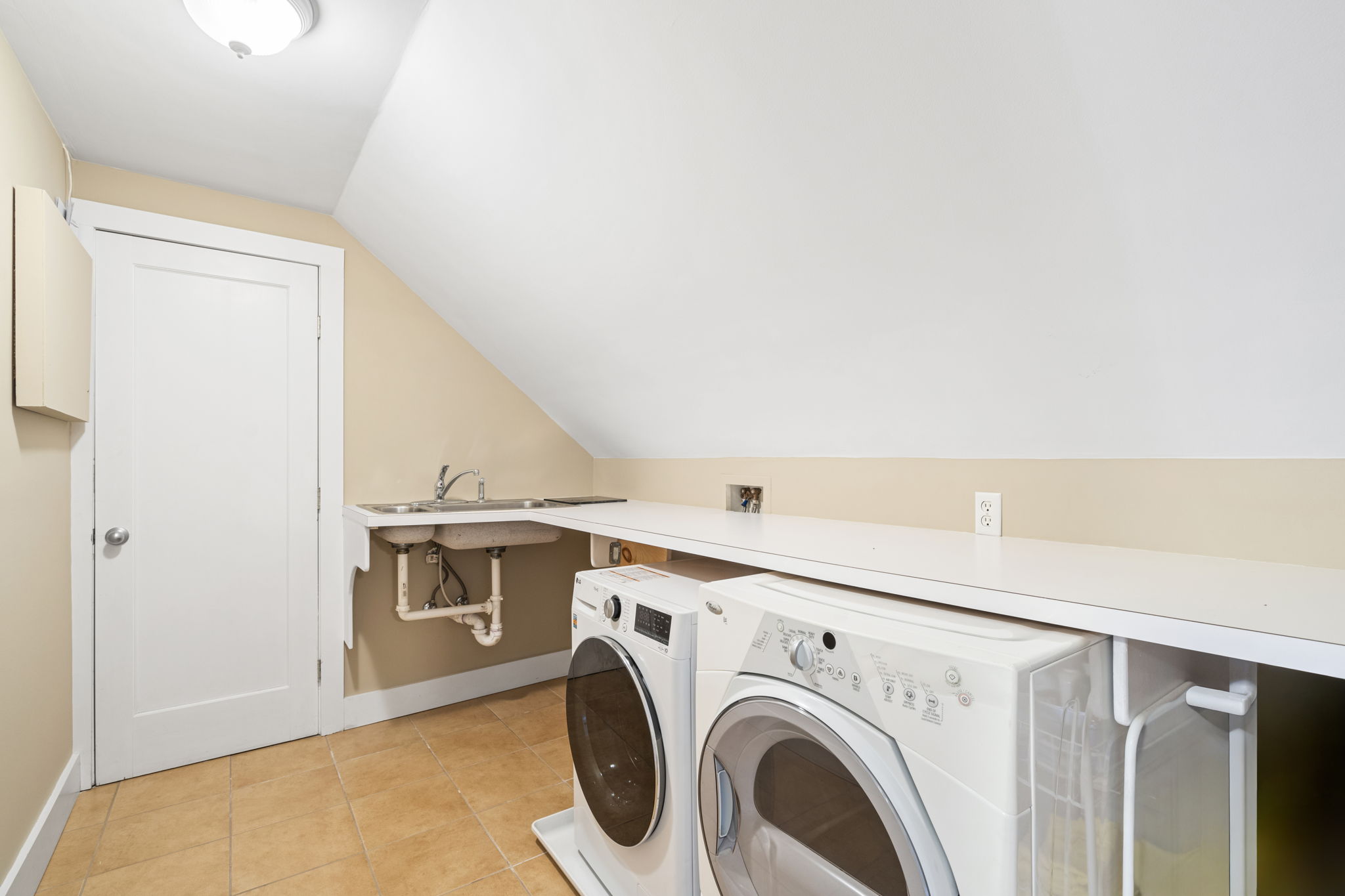 Laundry Room_3rd Floor