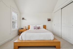 W Spruce St-0105-039.jpg