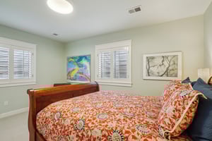 W Spruce St-0105-049.jpg