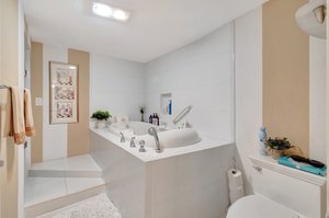  Photo 31
