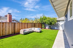 045_4741 Sorani Way