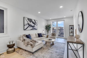 4744 S Michigan Ave_005