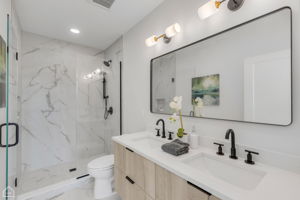 4744 S Michigan Ave_013