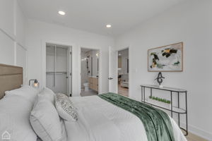4744 S Michigan Ave_015
