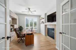 DSC09126 virtually staged.jpeg